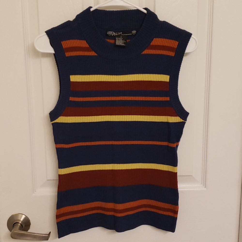 Sweater Vest Size Small (Juniors)